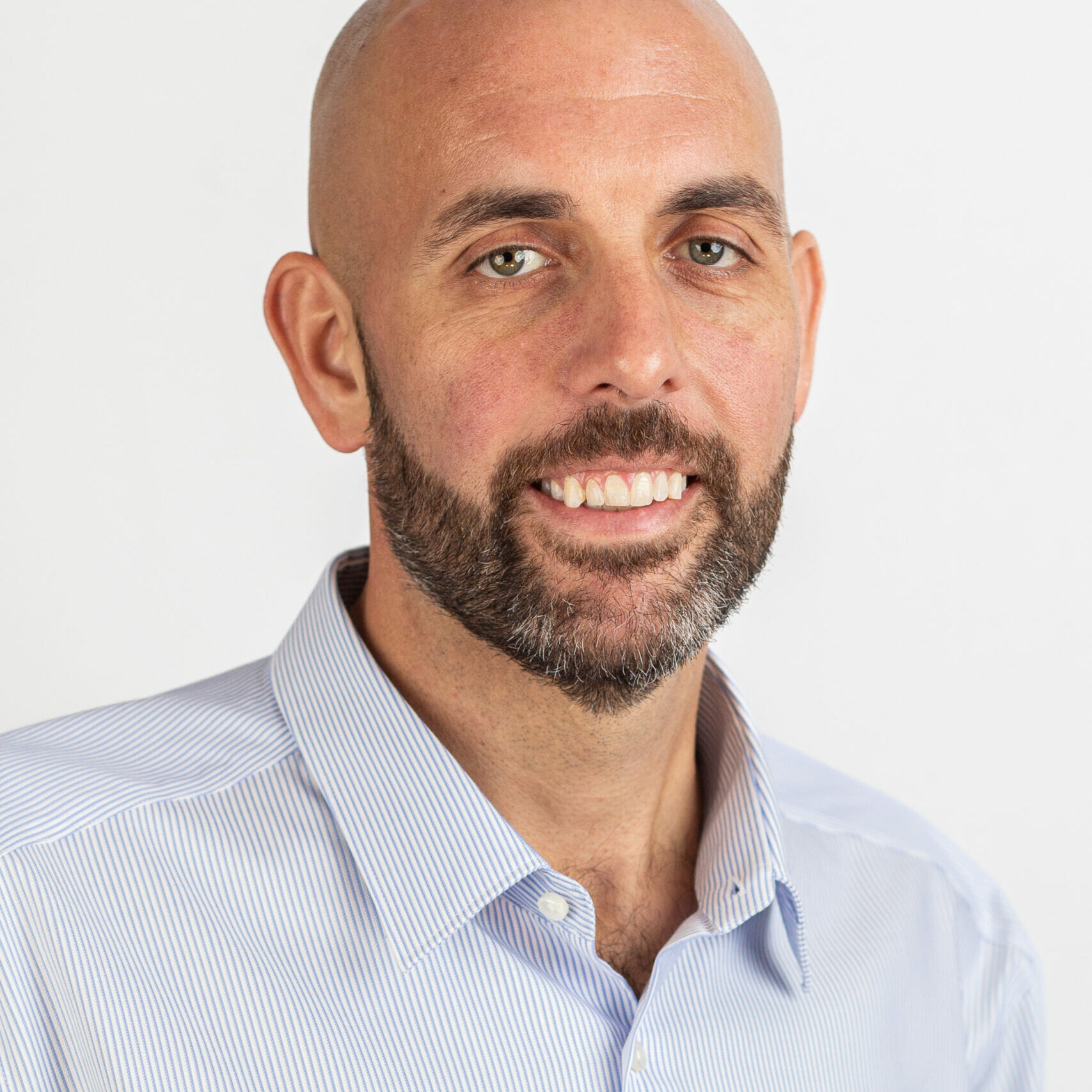 Derek Stegelmeier headshot